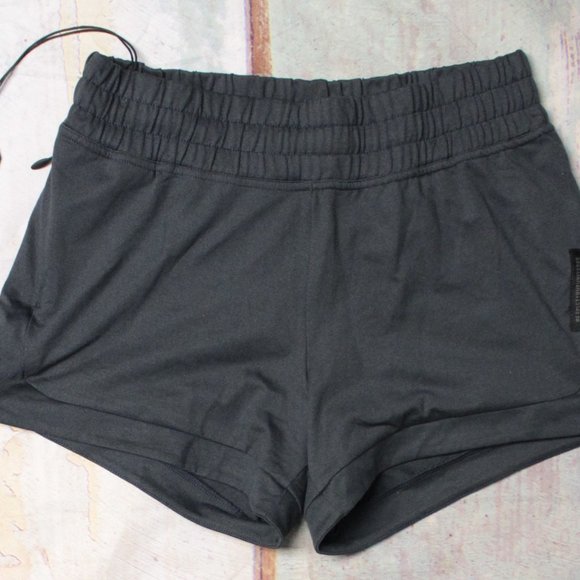 RYU Women's Starter Short in Heather Asphalt MSRP $60 - Picture 2 of 4